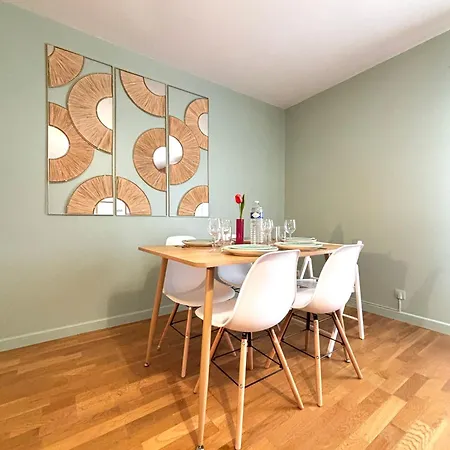 Apartment Bird 4mn-train 6mn -private Parking- Paris *