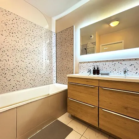 Bird 4mn-train 6mn -private Parking- Paris